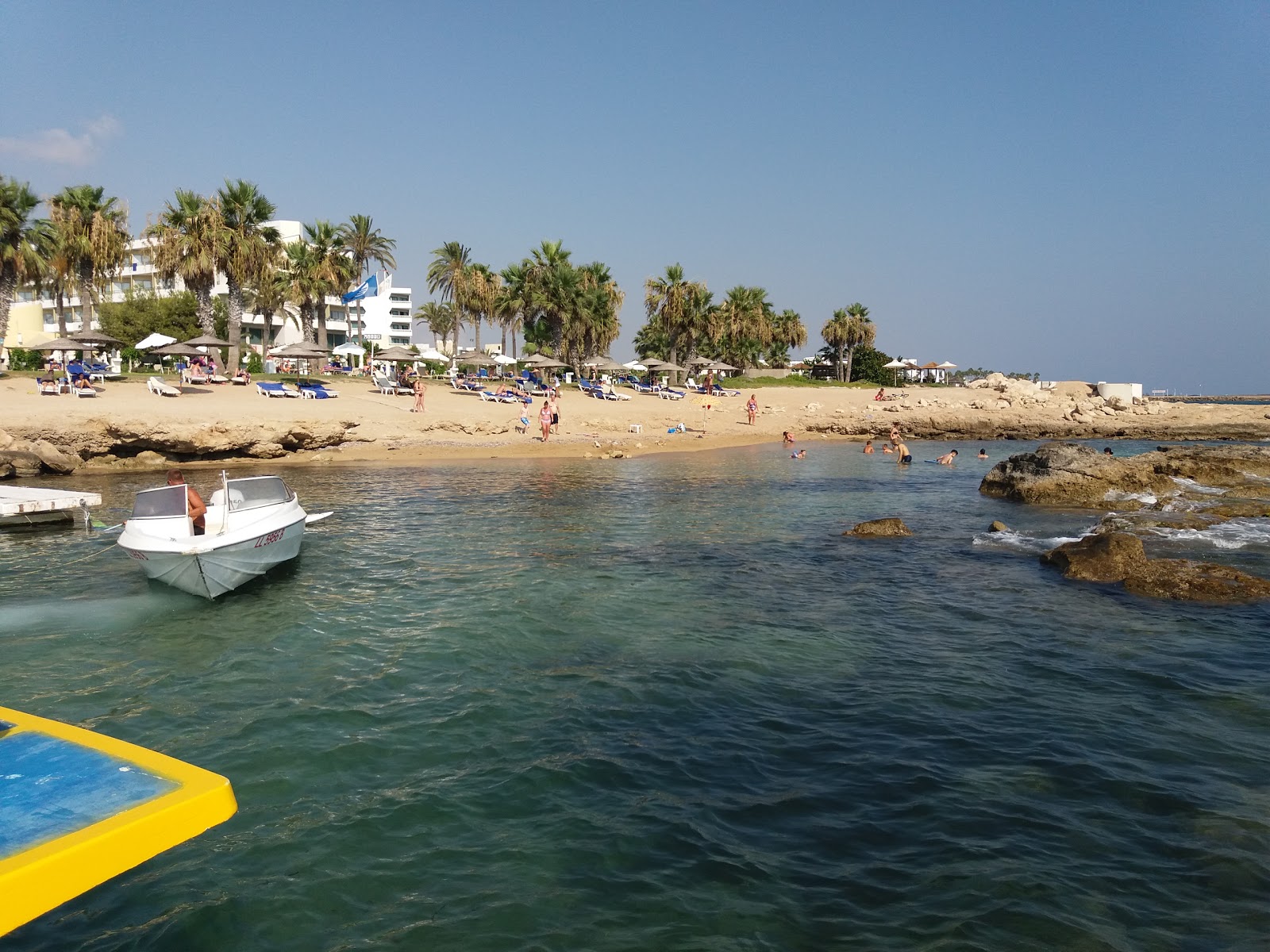 Photo of Pachyammos beach - recommended for family travellers with kids