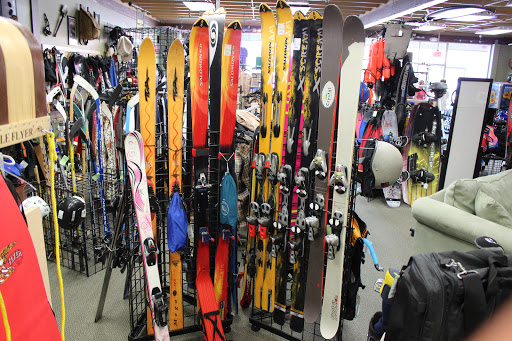 Sporting Goods Store «Superior Seconds Gear Exchange», reviews and photos, 96 Front St S, Issaquah, WA 98027, USA