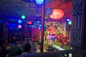 Karika Resto Bar And House Of Acoustic Band image