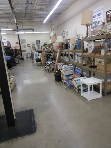 Thrift Store «Good Samaritan Thrift Shop», reviews and photos, 445 B St, Yuba City, CA 95991, USA