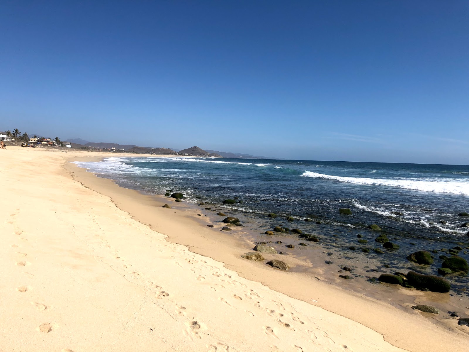 Foto de San Pedrito Beach com reto e longo