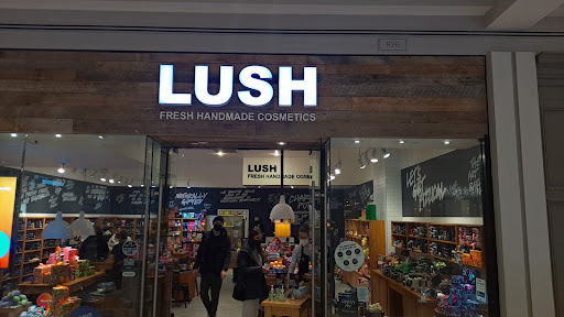 Cosmetics Store «Lush», reviews and photos, 10 Rosedale Shopping Center, Roseville, MN 55113, USA