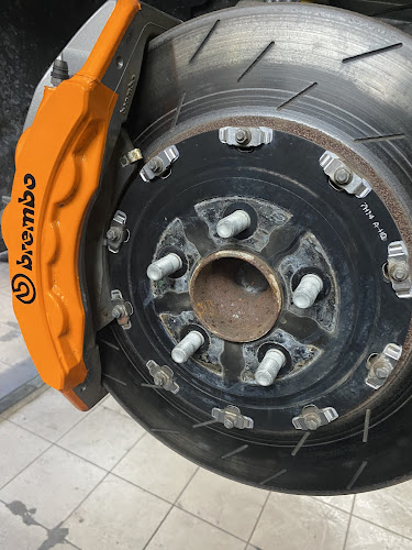 Opinii despre ROMAX Centrum Ogumienia în Toruń - Sklep z oponami i felgami