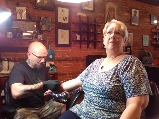 Tattoo Shop «Temple Art Tattoo Studio», reviews and photos, 110 N Potomac St, Hagerstown, MD 21740, USA