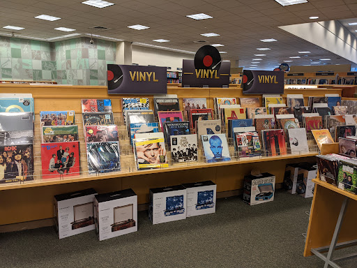 Book Store «Barnes & Noble», reviews and photos, 58 S 32nd St, Camp Hill, PA 17011, USA