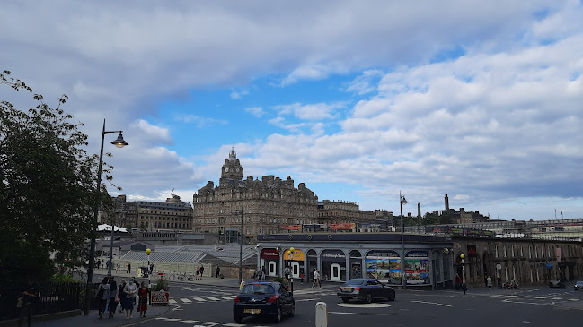 Edinburgh Trams - Travel Agency