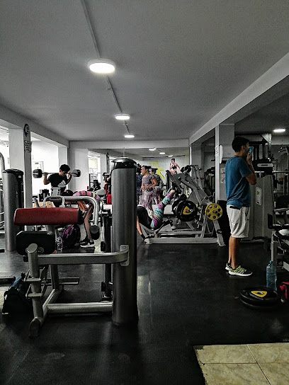 Mister Fitness Gym - 2X7V+95V, San Juan de Lurigancho 15419