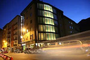 Hotel Metropolis image