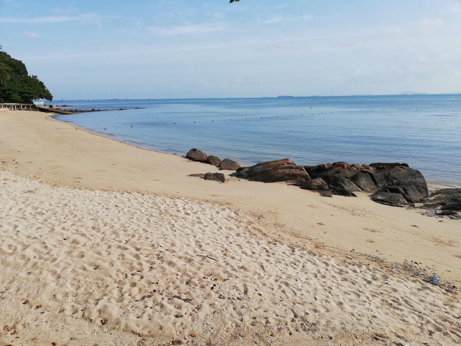Fotografie cu Turi Beach și așezarea