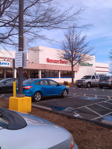 Shopping Mall «Penn Station Shopping Center», reviews and photos, 5600 Silver Hill Rd, District Heights, MD 20747, USA