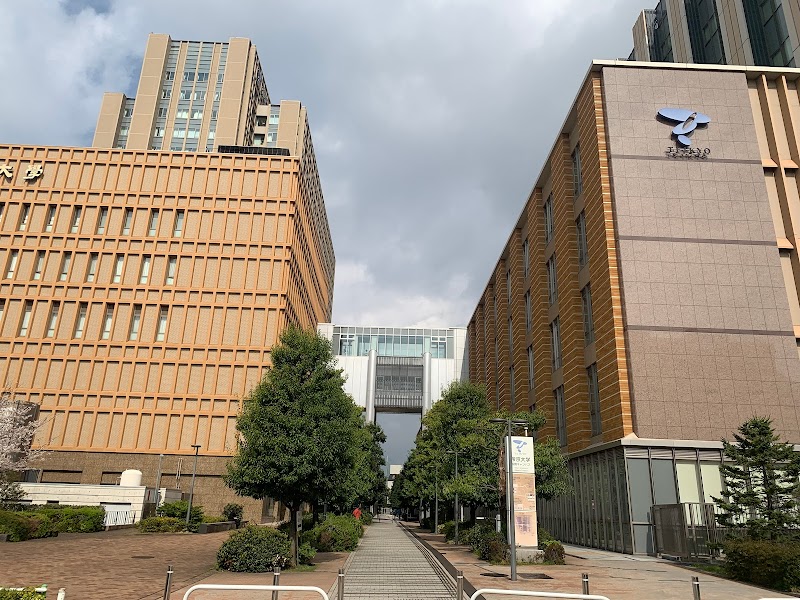 帝京大学医学総合図書館