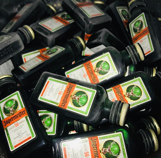 Liquor Store «2 AM Liquor», reviews and photos, 16904 Parthenia St, Northridge, CA 91343, USA