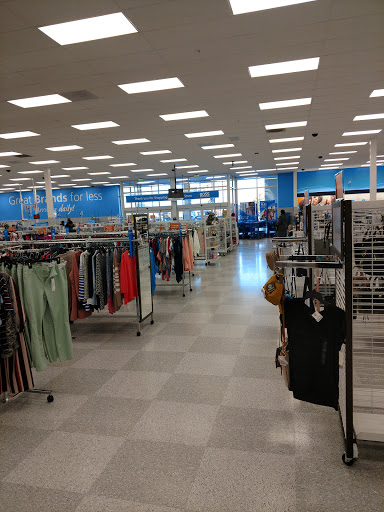 Clothing Store «Ross Dress for Less», reviews and photos, 1574 N Dupont Hwy #500, Dover, DE 19901, USA