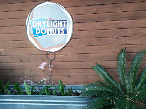 Donut Shop «Daylight Donuts», reviews and photos, 9517 Fredericksburg Rd, San Antonio, TX 78240, USA
