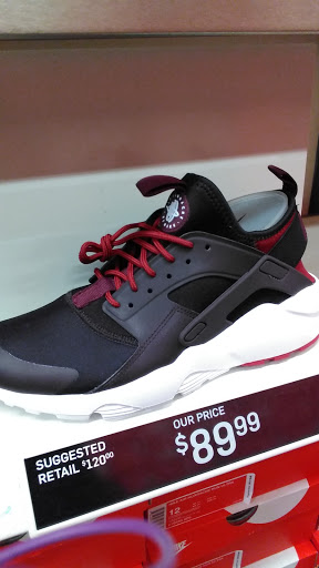 Sporting Goods Store «Nike Factory Store», reviews and photos, 4600 Shelbyville Rd #615, Louisville, KY 40207, USA