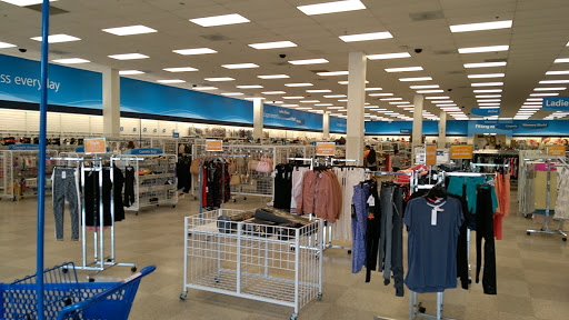 Clothing Store «Ross Dress for Less», reviews and photos, 21605 Village Lakes Shopping Center Dr, Land O Lakes, FL 34639, USA