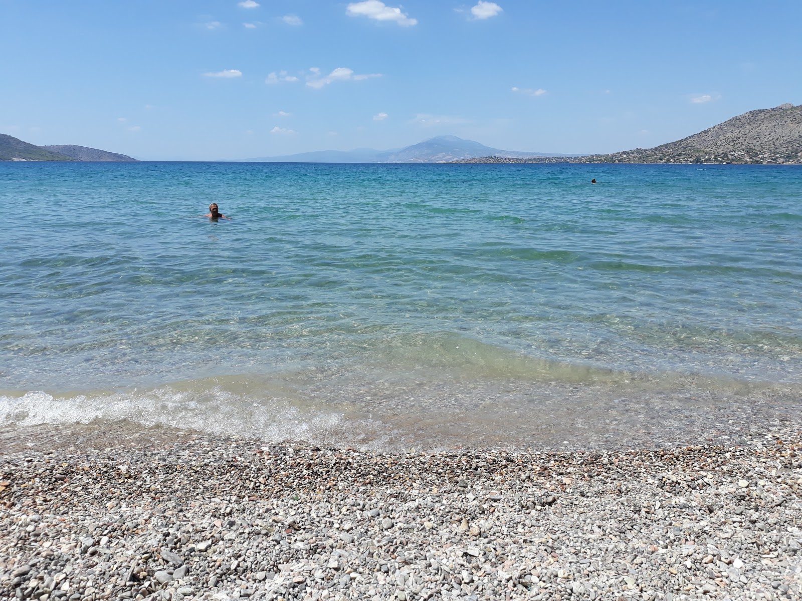 Foto af Leof. Eanteiou beach - populært sted blandt afslapningskendere