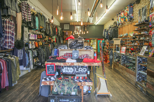 Snowboard Shop «The Vault - Snowboards & Skateboards», reviews and photos, 227 G St, Davis, CA 95616, USA