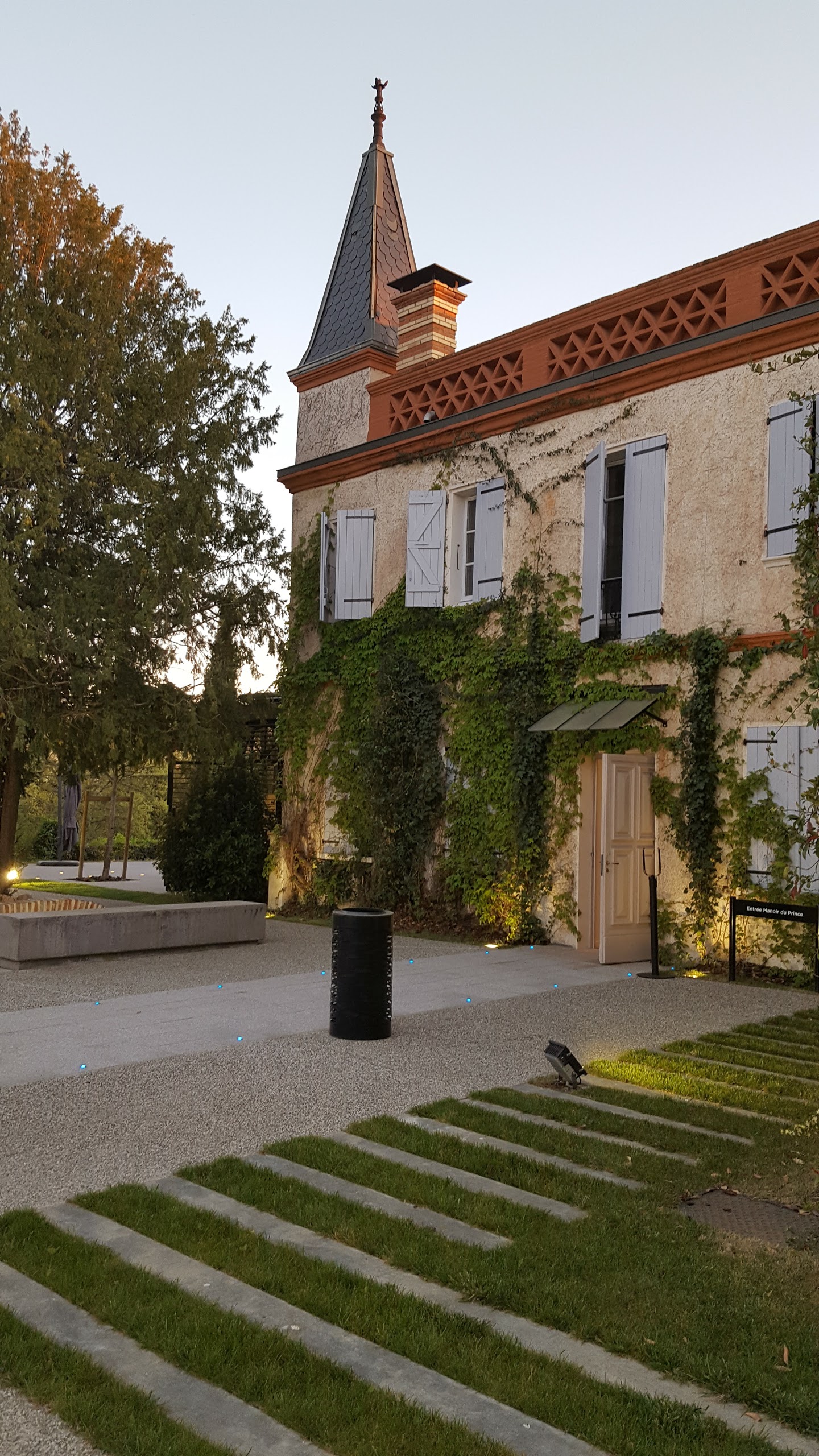 Photo n° 2 de l'avis de KORINNICK. fait le 26/05/2017 à 18:36