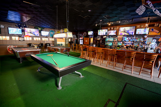 Bowling Alley «Holiday Bowling Center & Sports Bar», reviews and photos, 106 E Pembroke Rd, Hallandale Beach, FL 33009, USA