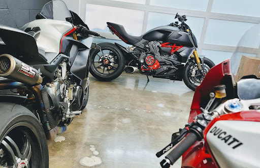 Motorcycle Dealer «Moto Club di Santa Monica», reviews and photos, 2013 Lincoln Blvd, Santa Monica, CA 90405, USA