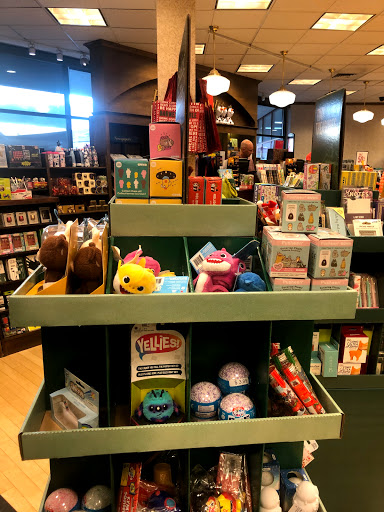Book Store «Barnes & Noble», reviews and photos, 3216 W Lake St, Minneapolis, MN 55416, USA