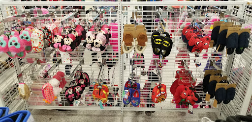 Shopping Mall «Gateway Crossing Shopping Center», reviews and photos, 190 500 W, Bountiful, UT 84010, USA