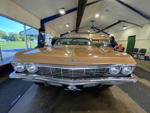 KWIK Car Wash & Express Detailing en Lansing
