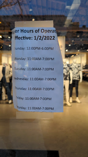 Clothing Store «Express», reviews and photos, 659 W Diversey Pkwy, Chicago, IL 60614, USA