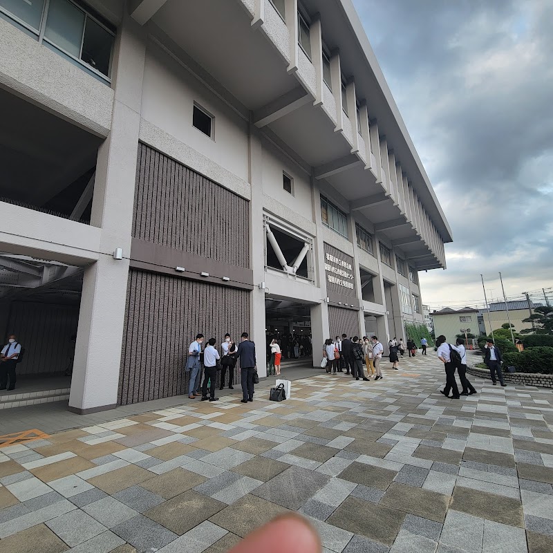 寝屋川市立市民会館