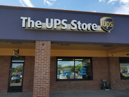 The UPS Store, 6077 Far Hills Ave, Washington Township, OH 45459, USA, 