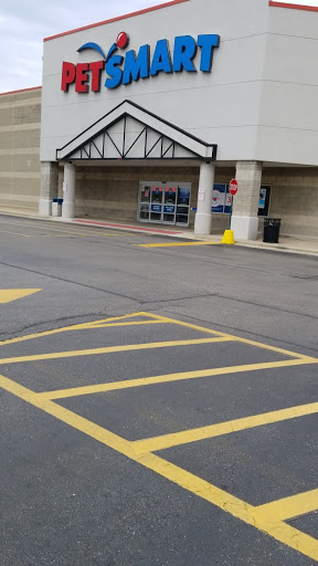 Pet Supply Store «PetSmart», reviews and photos, 7730 S Cicero Ave, Burbank, IL 60459, USA