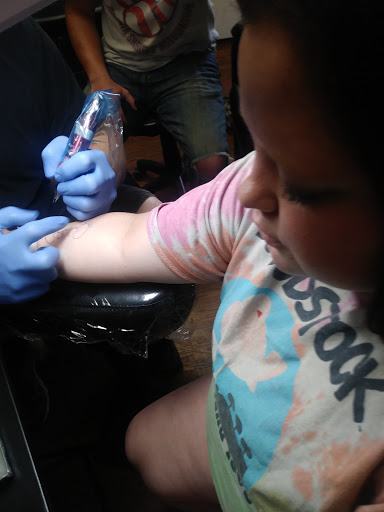 Tattoo Shop «Celtic Crow Tattoo», reviews and photos, 526 Railroad Ave, Clarkesville, GA 30523, USA