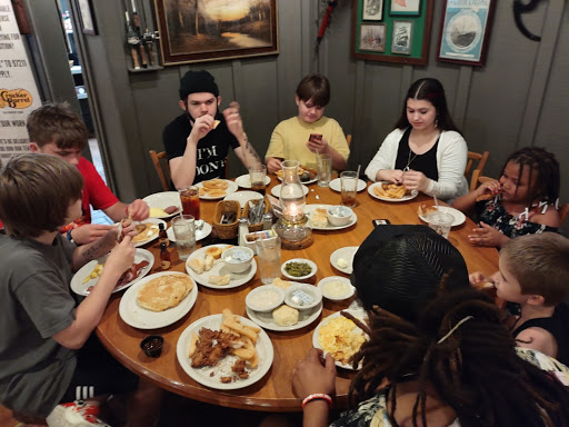 American Restaurant «Cracker Barrel Old Country Store», reviews and photos, 4700 Portsmouth Blvd, Chesapeake, VA 23321, USA