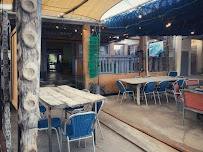 Atmosphère du Bar-restaurant à huîtres Le Cercle des Huîtres à Bouzigues - n°6