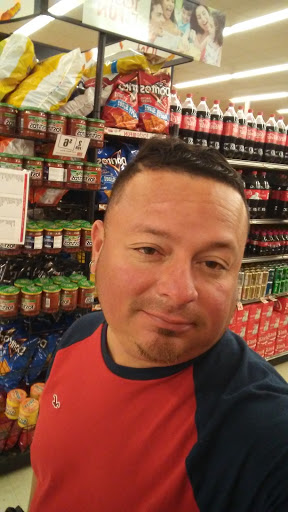 Grocery Store «Weis», reviews and photos, 883 Russell Ave, Gaithersburg, MD 20879, USA