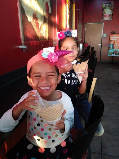 Ice Cream Shop «Cold Stone Creamery», reviews and photos, 2970 E Germann Rd #5, Chandler, AZ 85286, USA