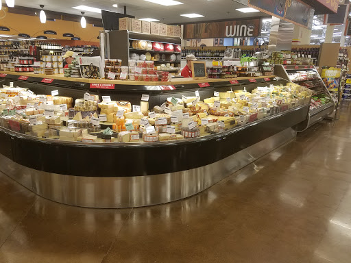 Grocery Store «Fred Meyer», reviews and photos, 3300 Portland Rd, Newberg, OR 97132, USA
