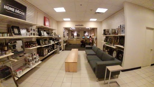 Shopping Mall «The Lakes Mall», reviews and photos, 5600 Harvey St, Muskegon, MI 49444, USA