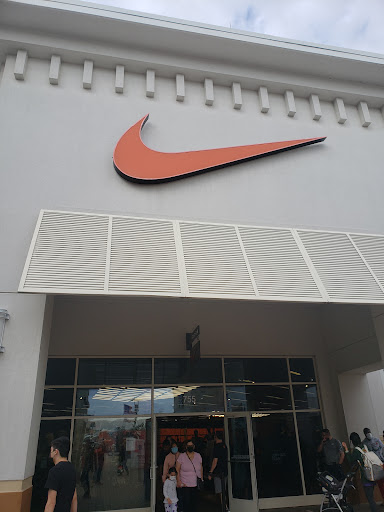 Clothing Store «Nike Factory Store», reviews and photos, 2950 I-20 Frontage Rd #755, Grand Prairie, TX 75052, USA