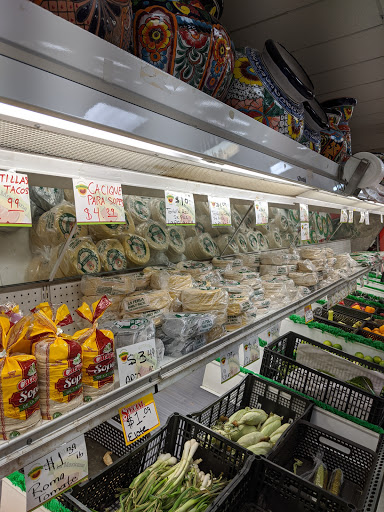 Mexican Grocery Store «La Mexicana», reviews and photos, 1522 E Lake St, Minneapolis, MN 55407, USA