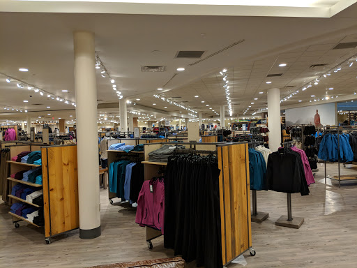 Clothing Store «L.L. Bean», reviews and photos, 8095 Tysons Corner Center, McLean, VA 22102, USA