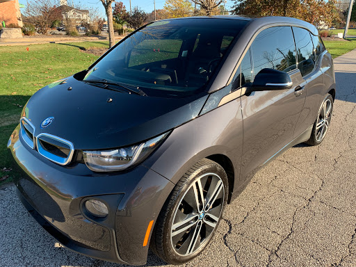 Used Car Dealer «Fidelity Auto & Truck Sales», reviews and photos, 8410 E Washington St, Chagrin Falls, OH 44023, USA