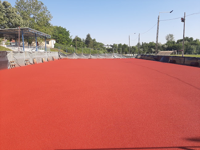 Opinii despre Rekortán öntött gumiburkolat kivitelezés în Szentes - Építőipari vállalkozás