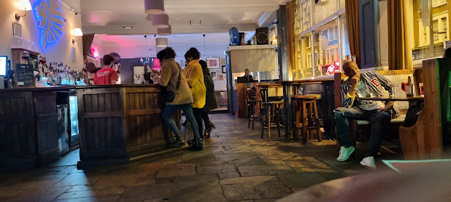 Comments and reviews of The White Lion SW16