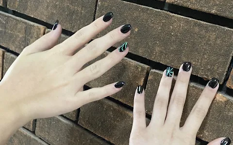 Malibu Nails image