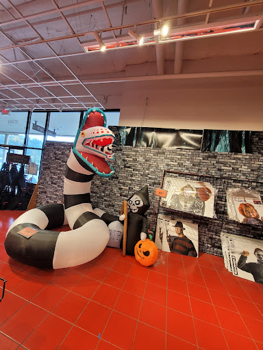 Shopping Mall «Park Place Shopping Center», reviews and photos, 17555 Southcenter Pkwy, Tukwila, WA 98188, USA