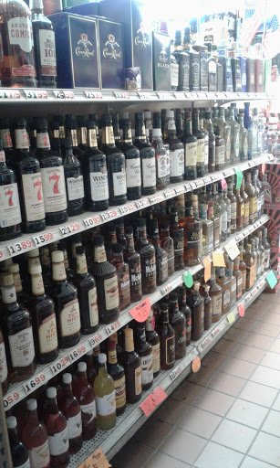 Liquor Store «Hat Trick Liquors», reviews and photos, 1150 Southview Blvd, South St Paul, MN 55075, USA