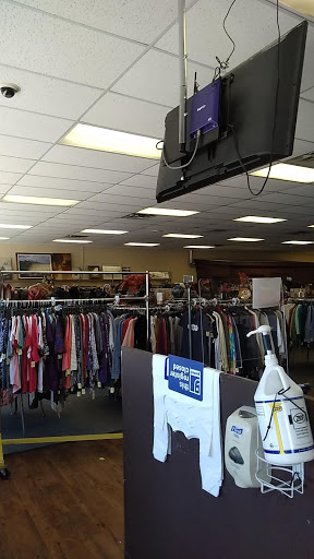 Thrift Store «Discover Goodwill West Retail Center», reviews and photos