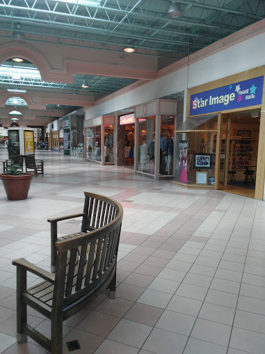 Shopping Mall «DeSoto Square Mall», reviews and photos, 303 301 Blvd W, Bradenton, FL 34205, USA